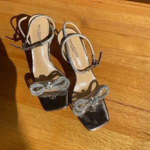 Tony Bianco Franz heel — like new